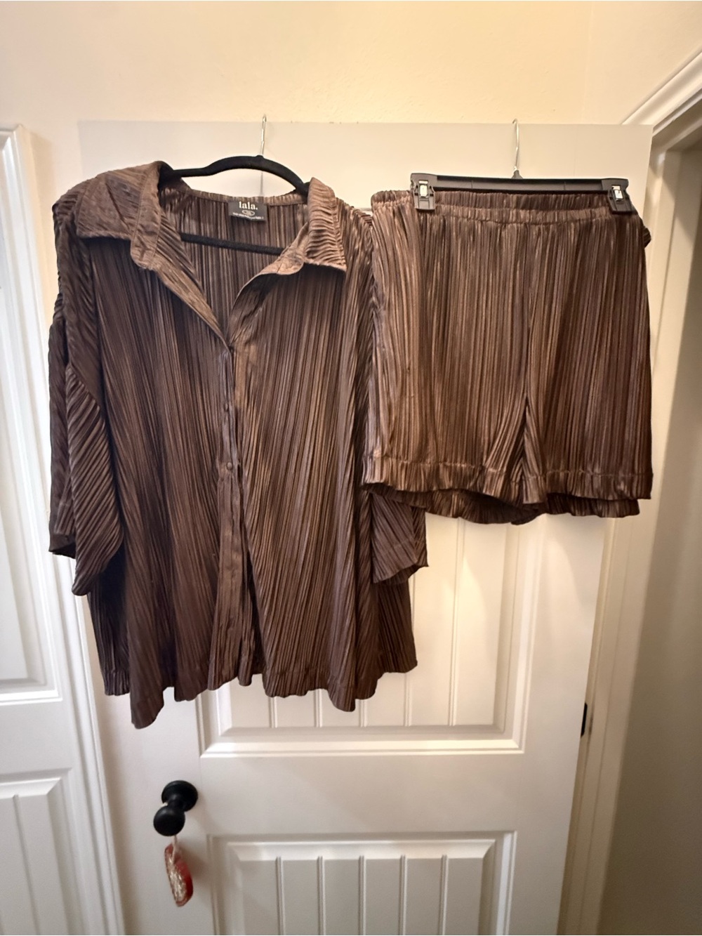 Dressed in lala original west coast best coast plisse set mocha